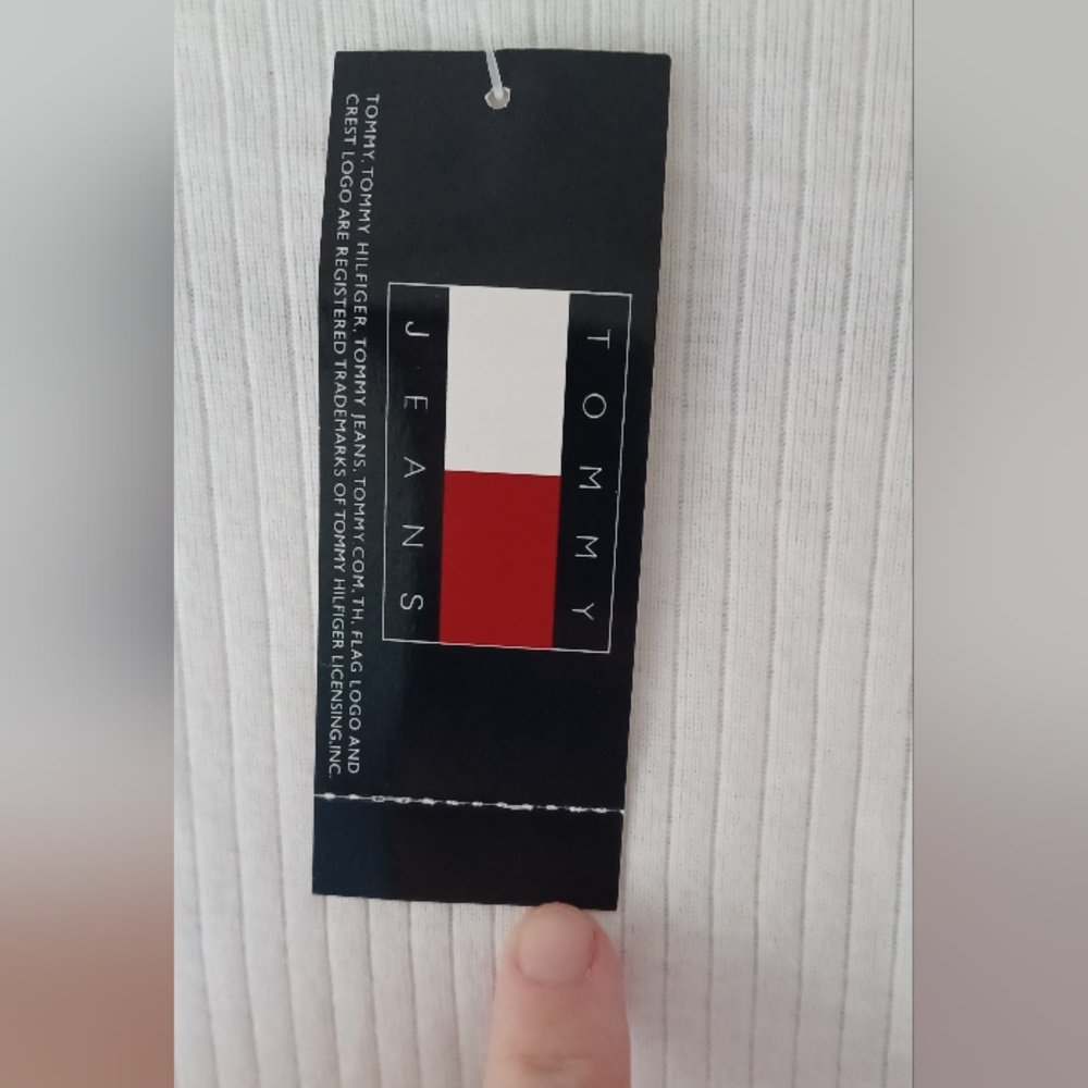 Vintage Tommy Jeans Colorblock T-Shirt - NWT - Picture 7 of 9
